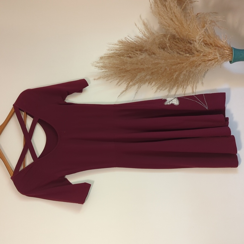 Synergy Organic Clothing Burgundy Dress With Fall Leaves - Picture 3 of 3
